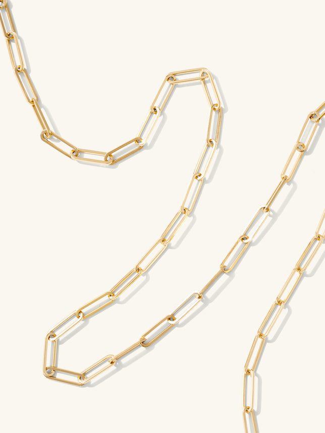 Extendable paperclip chain  in gold vermeil. L'ERA Jewellery