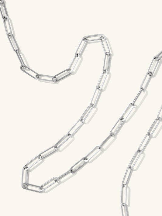 Extendable paperclip chain in sterling silver. L'ERA Jewellery