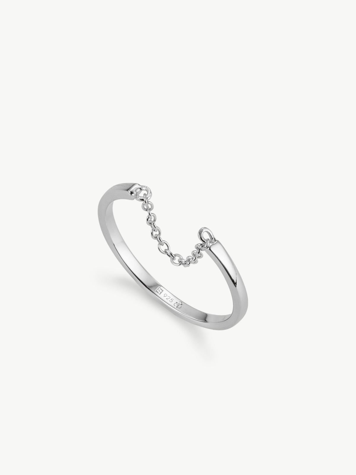 Chain ring in sterling silver different angle