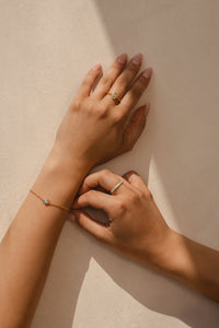 Daphne Aquamarine Bracelet in gold vermeil on hand