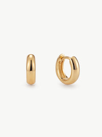 Huggie hoop earrings in 18ct gold vermeil