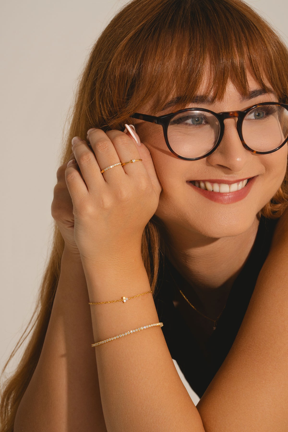 woman wearing lab grown diamond jewellery collection