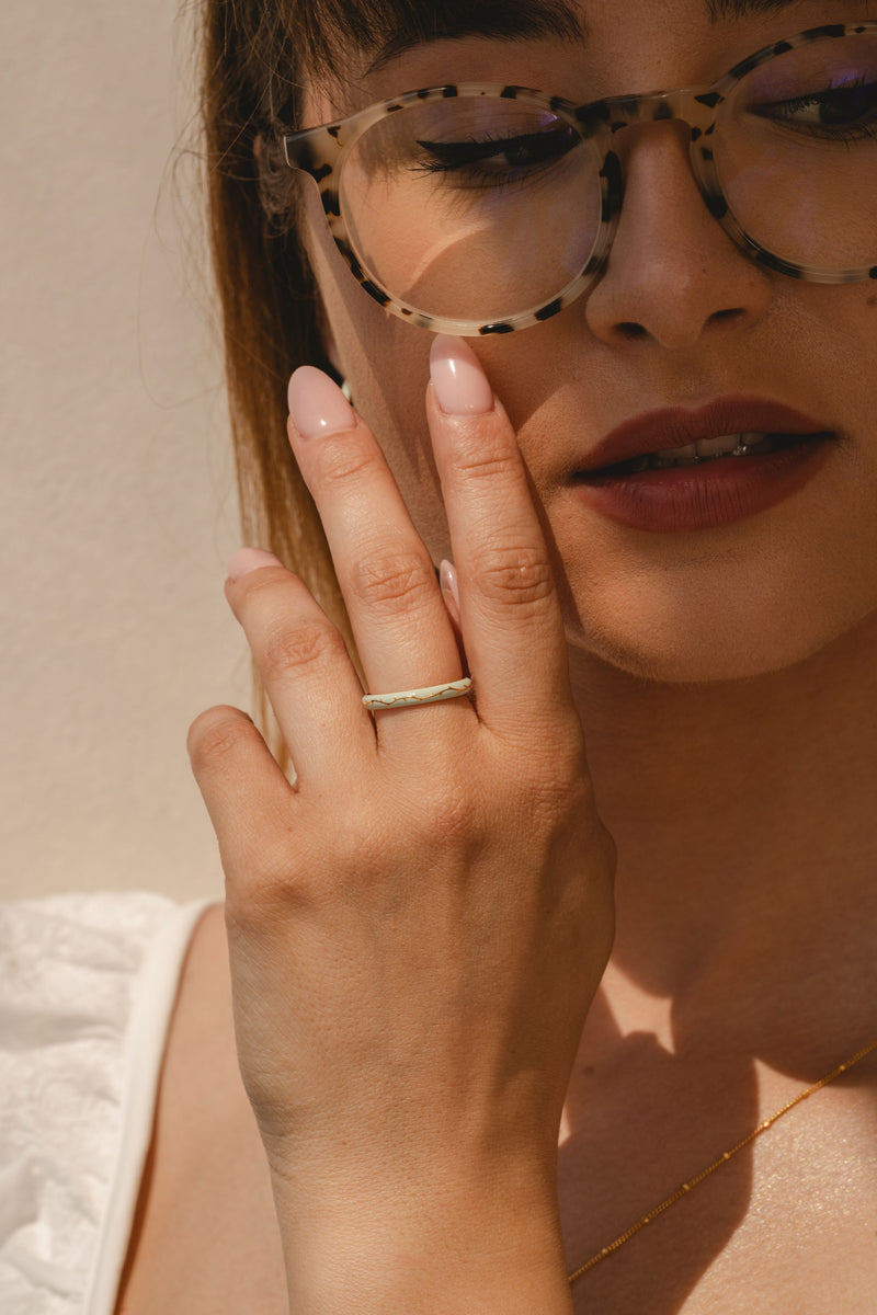 Ophelia Enamel ring in gold vermeil on model