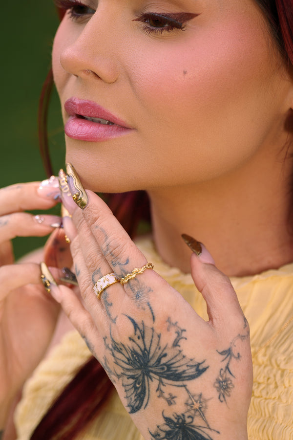 Flora enamel ring with leaf detail in gold vermeil