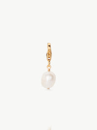 Baroque Pearl bracelet charm in gold vermeil