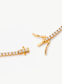 lab grown diamond tennis bracelet in 18ct gold vermeil clasp detail